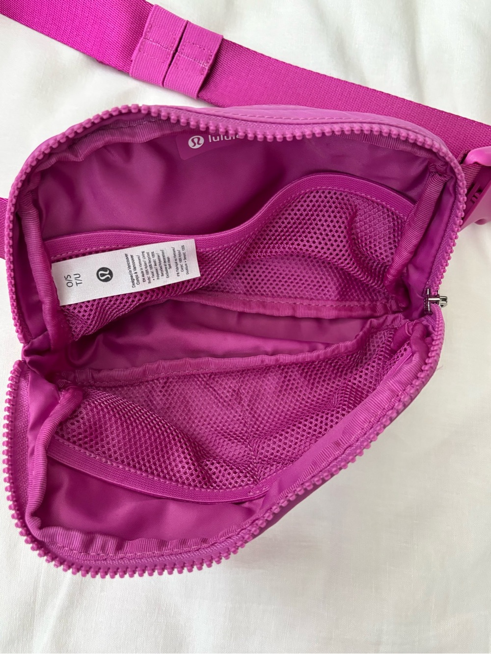 Lululemon Everywhere Belt Bag 1L Pink Crossbody Waist Bag - Picture 7 of 11